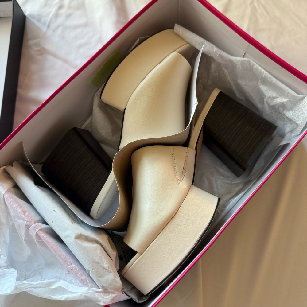 Vince Camuto Platform Sandal, Feshania